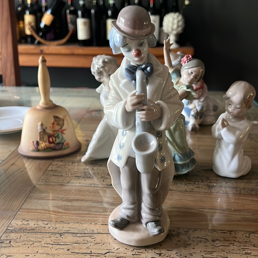 Lladro SAD SAX Clown - Figure #5471